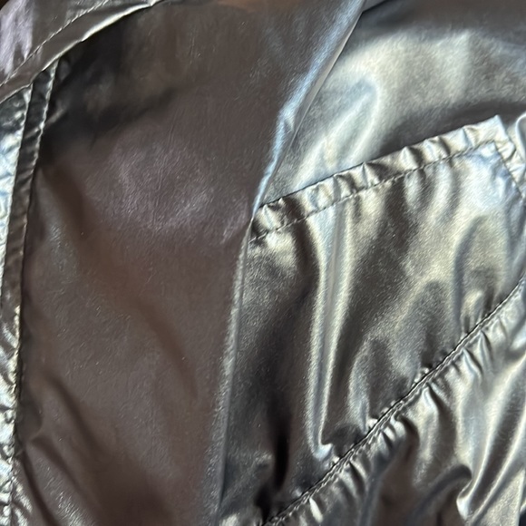 Shiny silver rain jacket size M - Picture 10 of 10